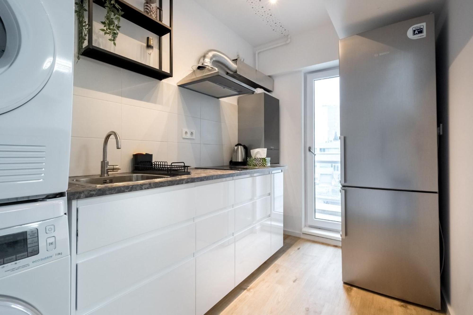Breeze - Modern Escape In Pipera Lejlighed Bukarest Eksteriør billede