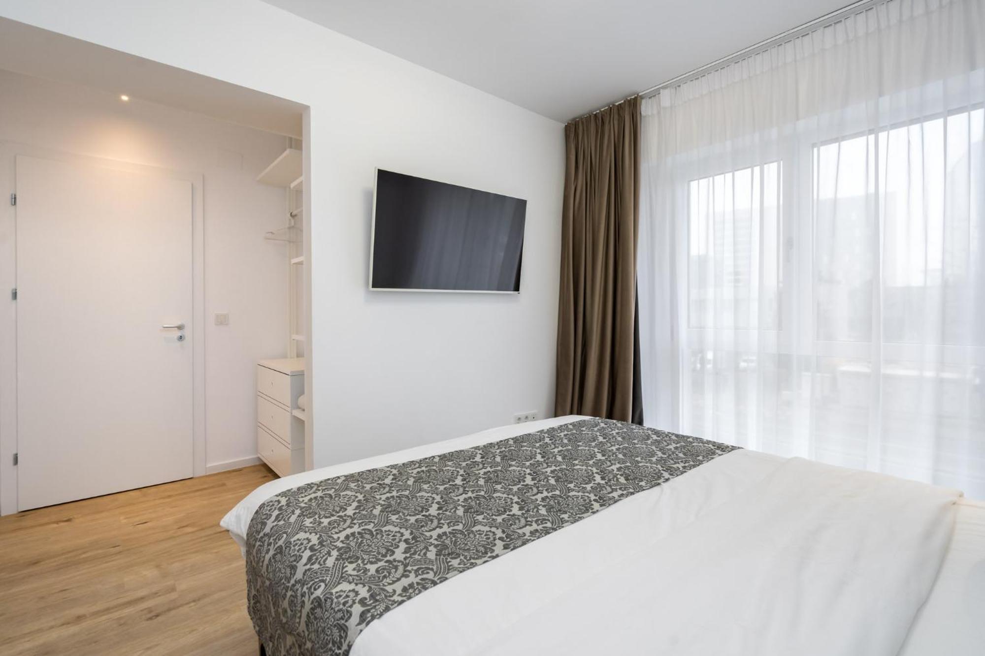 Breeze - Modern Escape In Pipera Lejlighed Bukarest Eksteriør billede