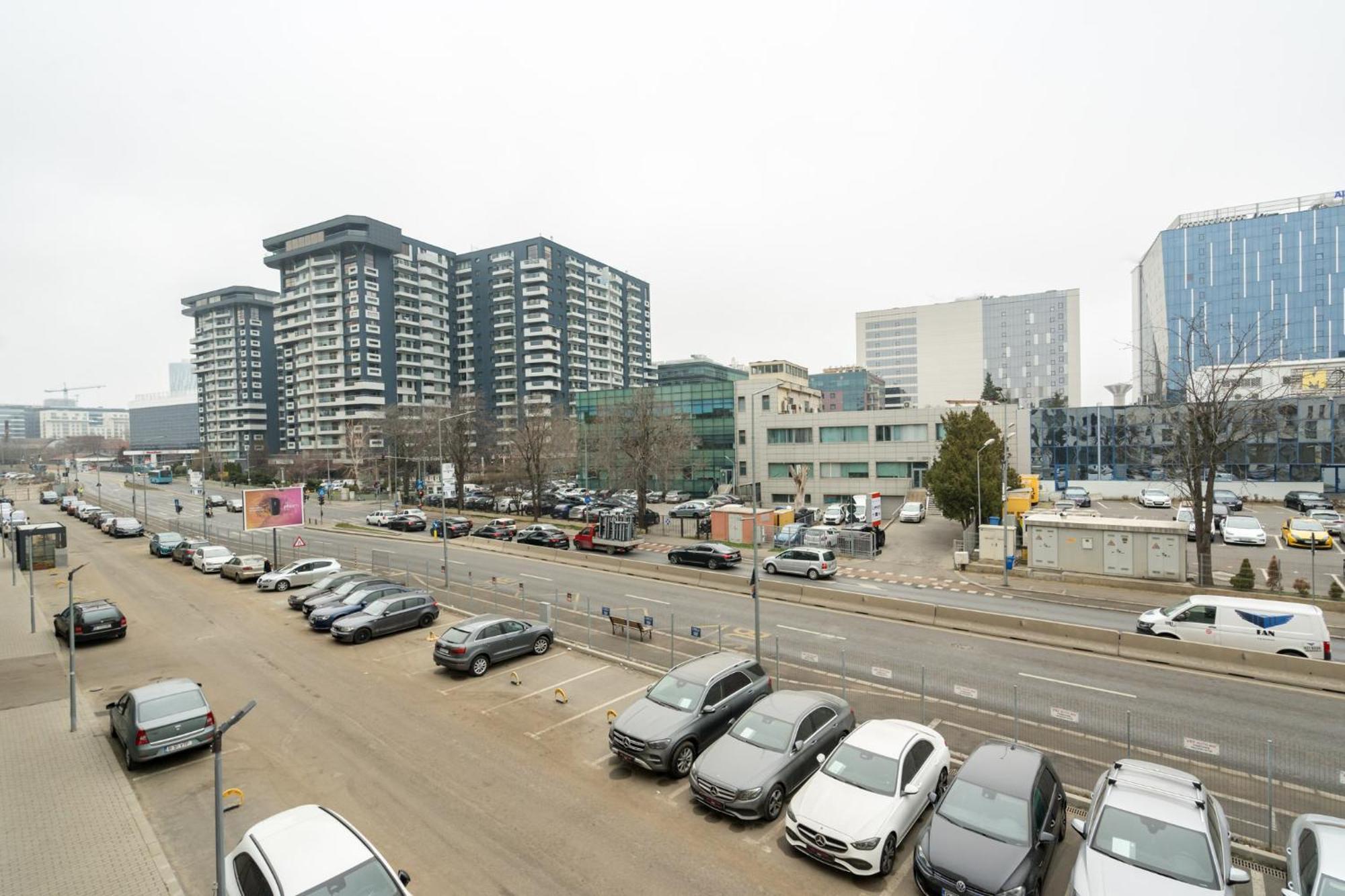 Breeze - Modern Escape In Pipera Lejlighed Bukarest Eksteriør billede