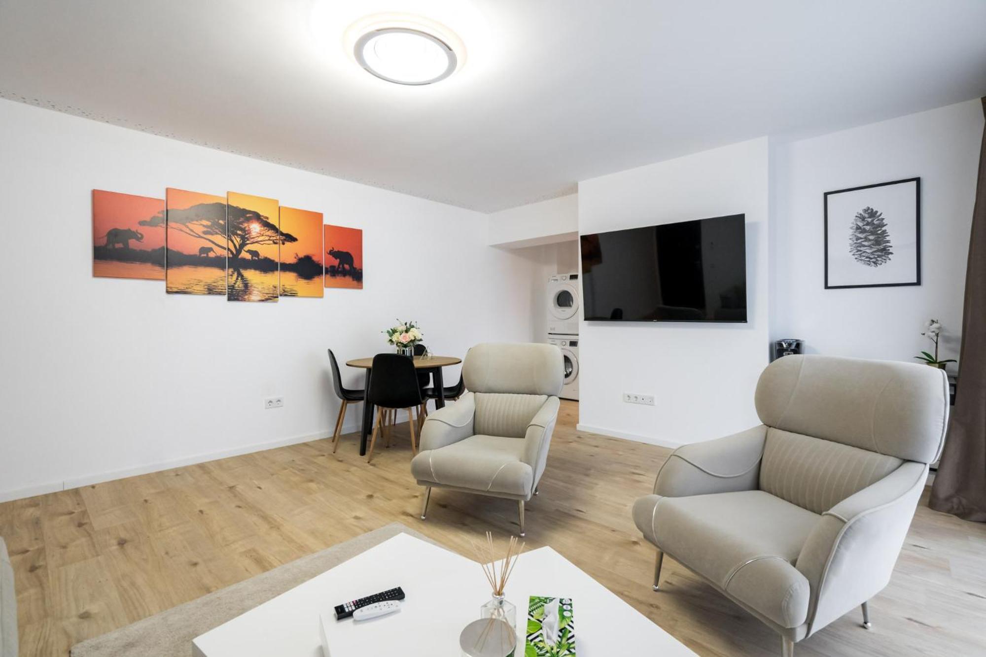 Breeze - Modern Escape In Pipera Lejlighed Bukarest Eksteriør billede