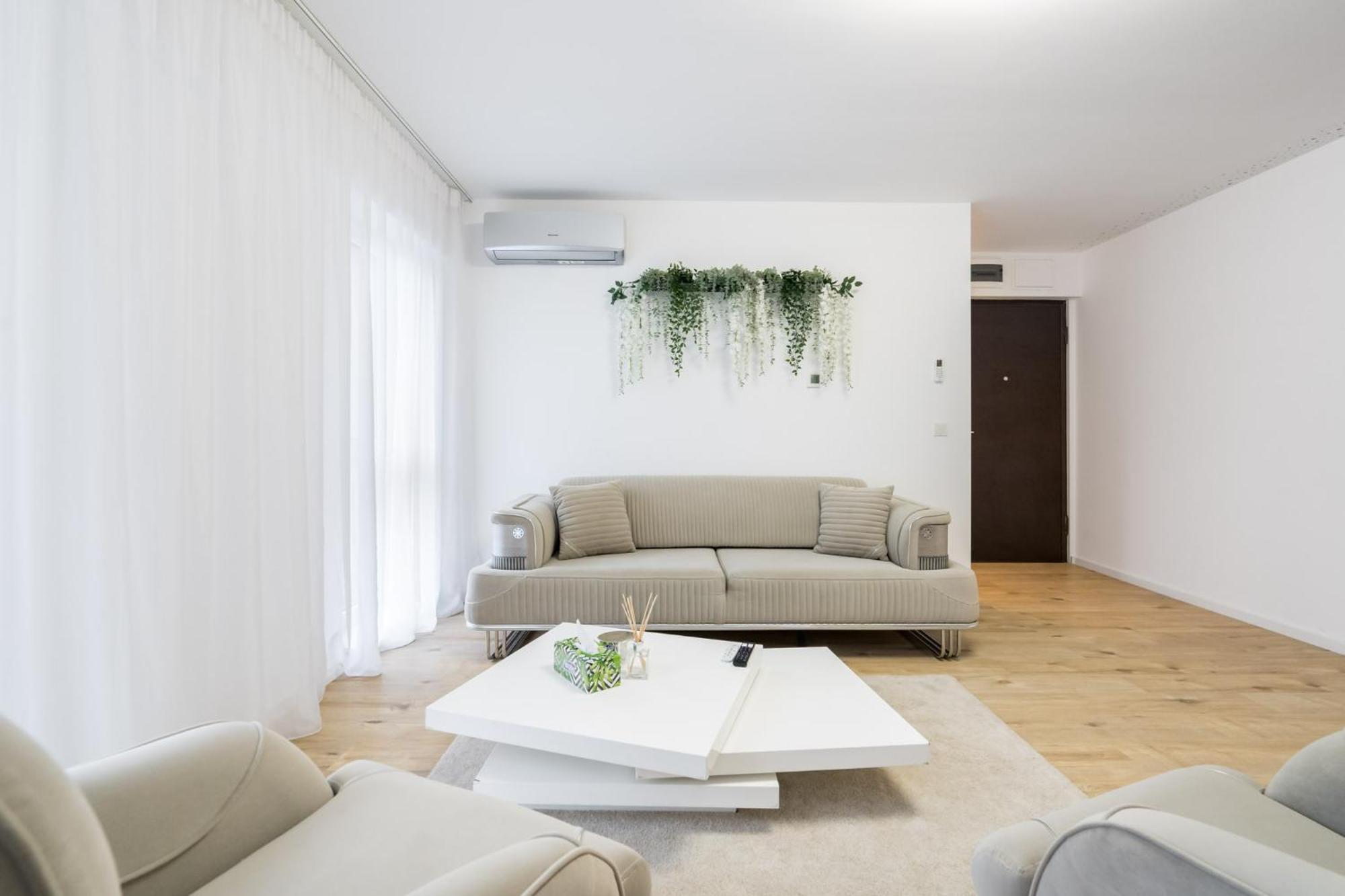 Breeze - Modern Escape In Pipera Lejlighed Bukarest Eksteriør billede