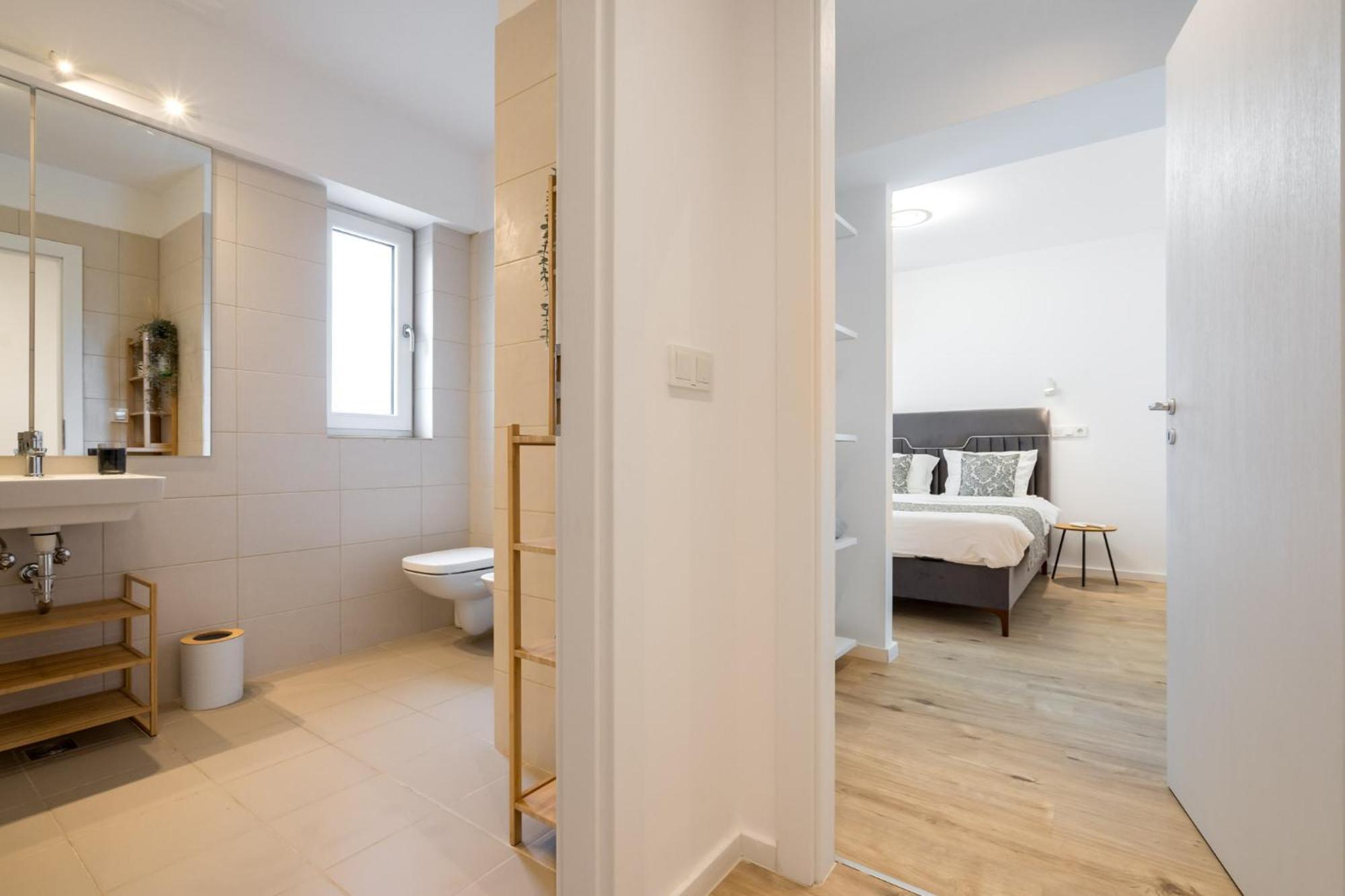 Breeze - Modern Escape In Pipera Lejlighed Bukarest Eksteriør billede